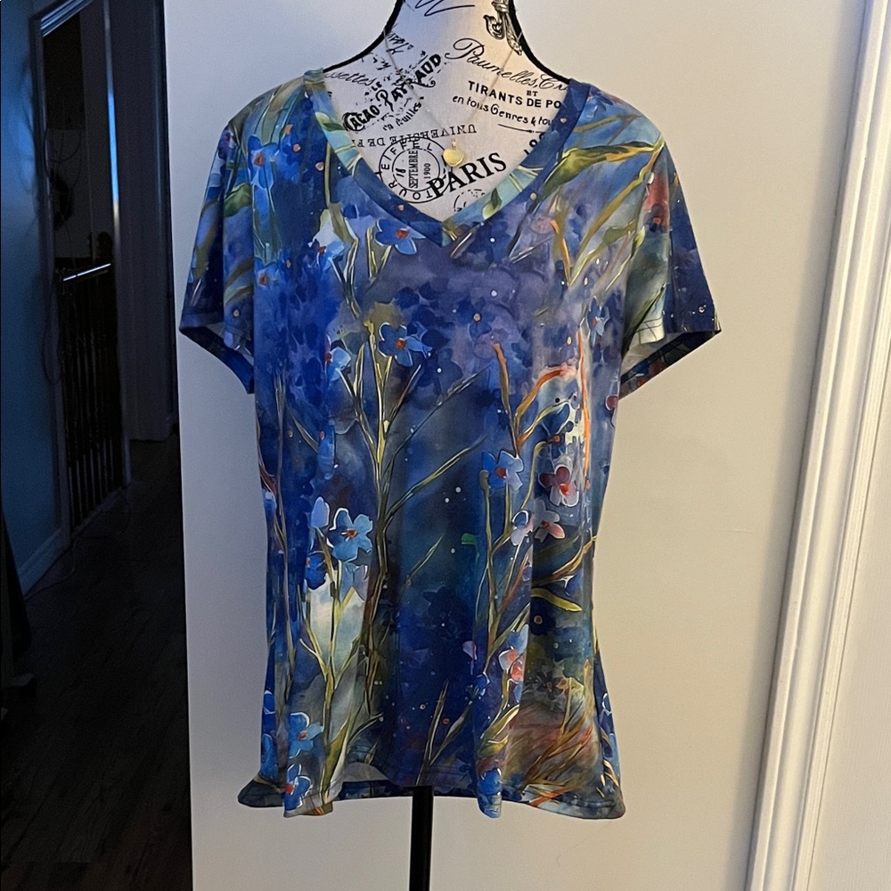 💗Vibrant Floral Short Sleeve Top